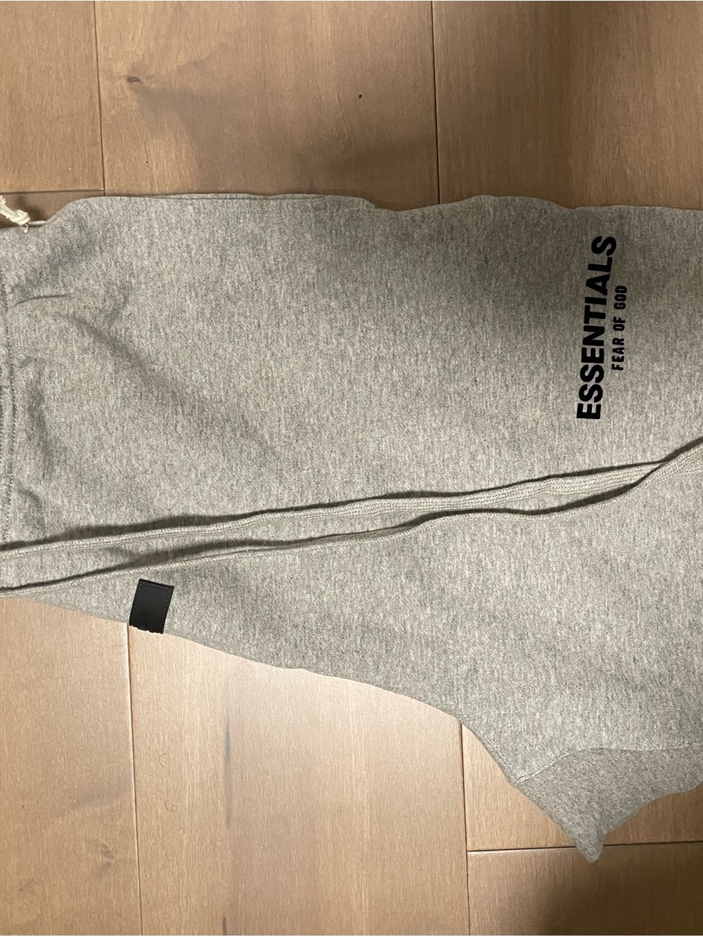 Essentials shorts - Picture 7 of 7
